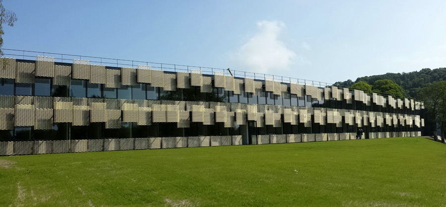 Façade aluminium perforée — INRA